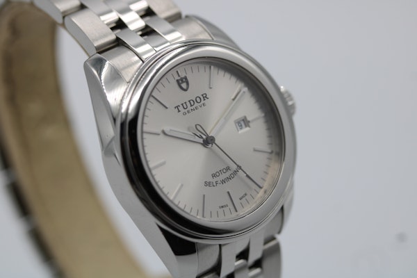 Tudor Glamour Date 53000 Silver Dial Full Set 2018 - image 5