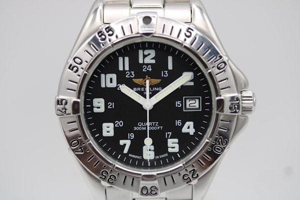 Breitling Colt Quartz A57035 - image 3