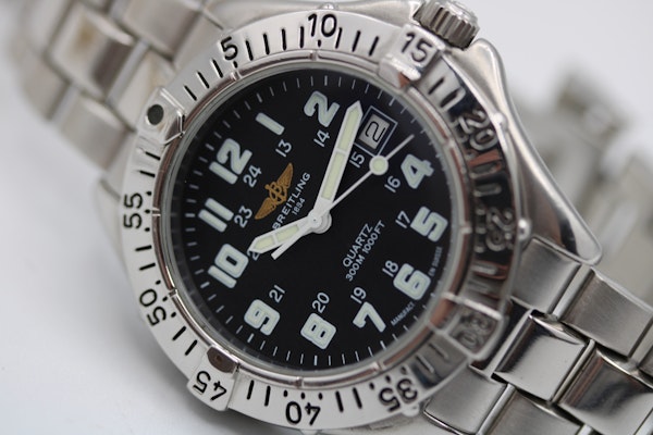 Breitling Colt Quartz A57035 - image 13