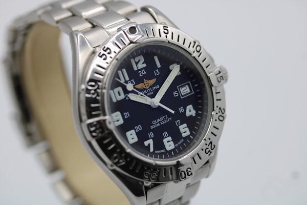 Breitling Colt Quartz A57035 - image 5