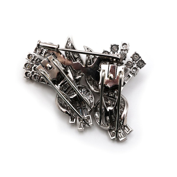 Vintage Diamond and Platinum Double Clip Brooch, Circa 1940 - image 4