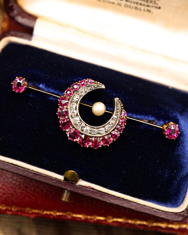 A very fine Victorian, Rose Gold & Silver, "Siam" Ruby, Natural Pearl and Diamond Crescent Brooch, with satellite Rubies. English Circa 1880 - image 1