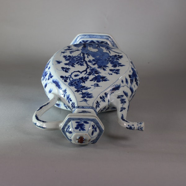 A blue and white ewer for the Islamic market, Kangxi (1662-1722) - image 8