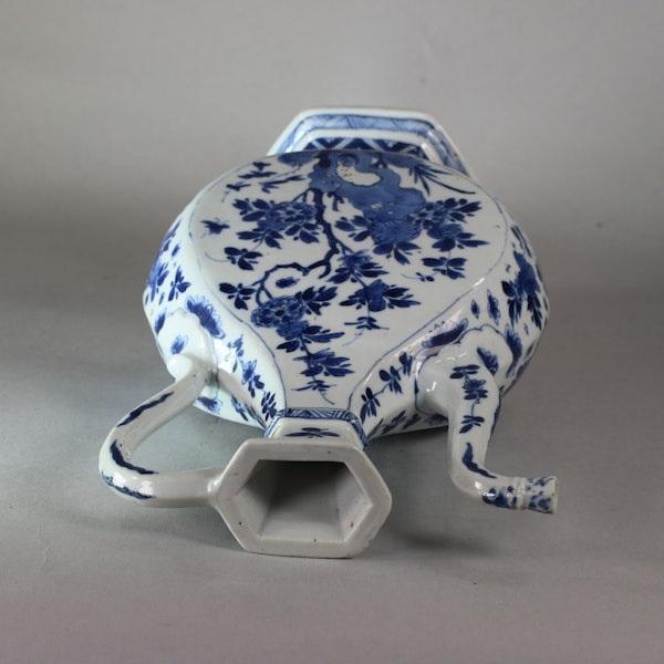 A blue and white ewer for the Islamic market, Kangxi (1662-1722) - image 7