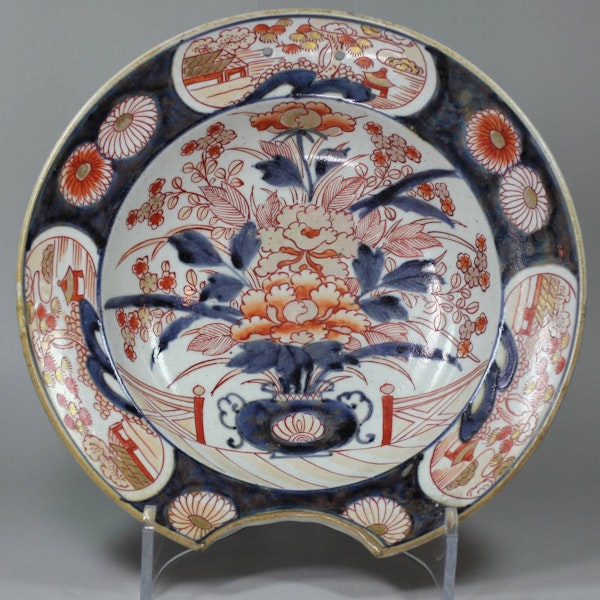 Japanese Imari barber's bowl, early 18th century, Edo period - image 1