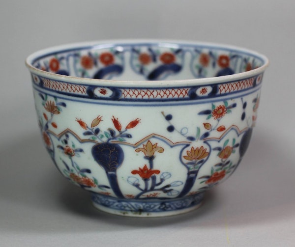 Small Japanese Arita Imari bowl, c.1700 - image 1