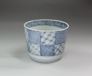 Japanese Arita blue and white cup, 19th century