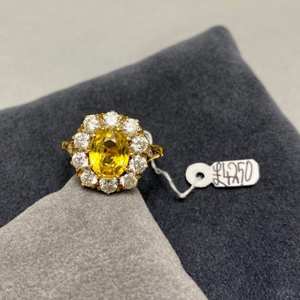 Yellow Sapphire Diamond Cluster Ring in 18ct Gold date circa 1950, SHAPIRO & Co since1979 - image 8