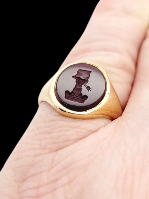 Cornelian intaglio signet ring 18ct gold SKU: 7884 DBGEMS - image 1