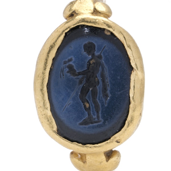 Antique Roman 24K Gold Ring with Nicolo Intaglio of a Warrior (Circa 224-651 AD) - image 7