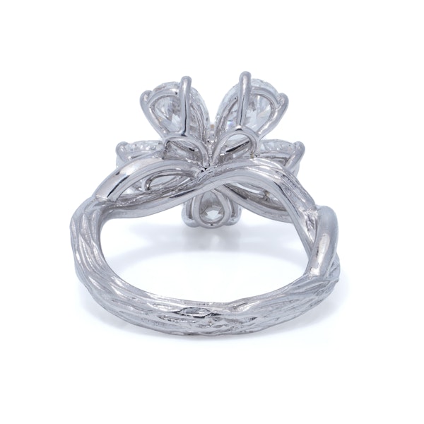 Platinum Flower-Shaped Diamond Ring - image 5