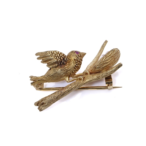 Antique French 18kt Gold Bird Brooch - image 9