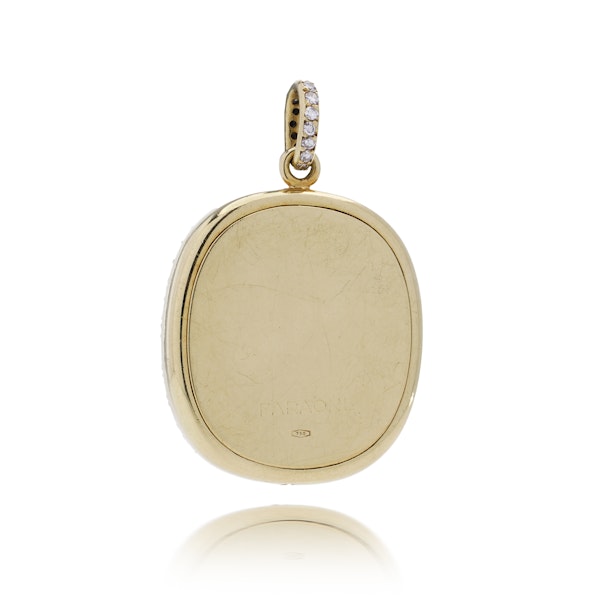 18kt Gold Faraone Pendant with Diamond Halo and Engraved Koi Motif. - image 4