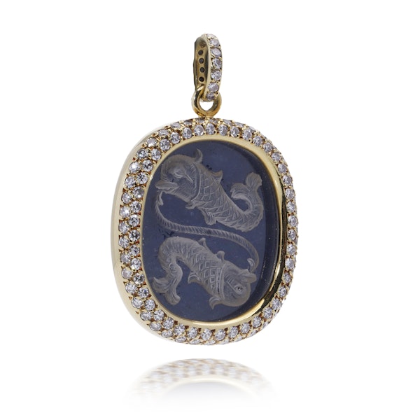 18kt Gold Faraone Pendant with Diamond Halo and Engraved Koi Motif. - image 2