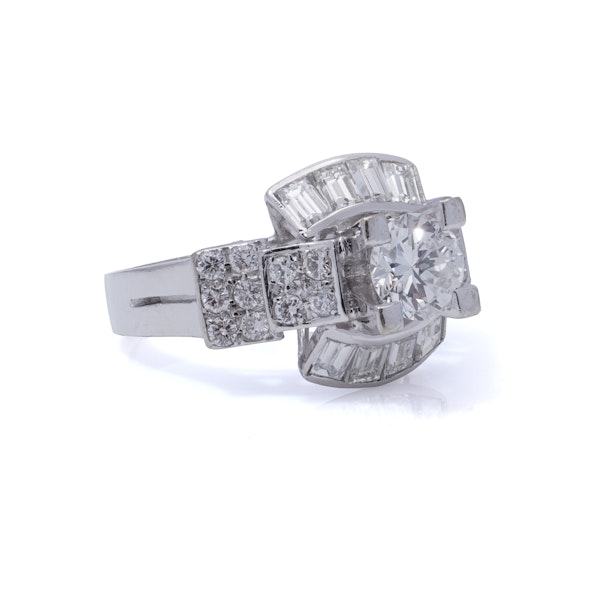 18kt White Gold Diamond Ring - image 7