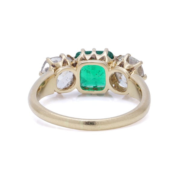 Antique 18kt Gold Three-Stone Ring with Emerald and Diamonds - image 5