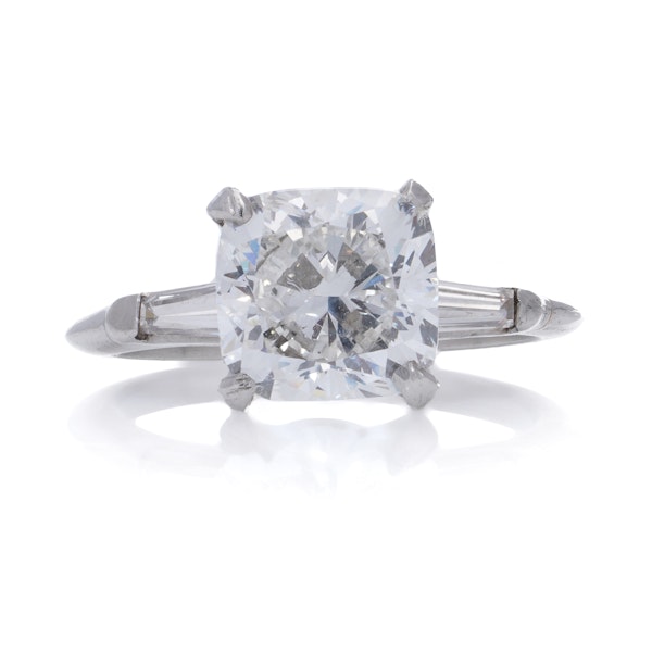 1.9 Carat Cushion-Cut VVS D Colour Diamond Ring - image 2