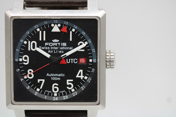 Fortis 'Swiss International Airlines' Square Chronograph 652.10.148 - image 7