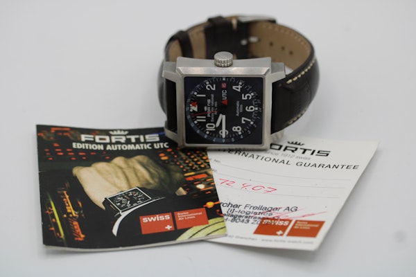 Fortis 'Swiss International Airlines' Square Chronograph 652.10.148 - image 2