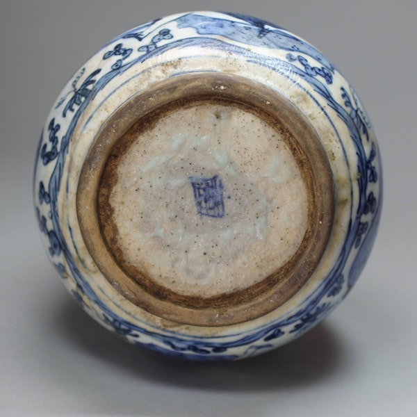 Safavid blue and white bottle vase, Ardabil, circa 1670 - image 2