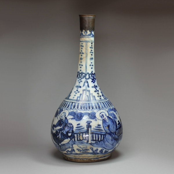 Safavid blue and white bottle vase, Ardabil, circa 1670 - image 4