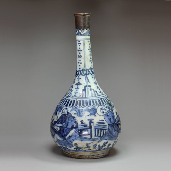 Safavid blue and white bottle vase, Ardabil, circa 1670 - image 3