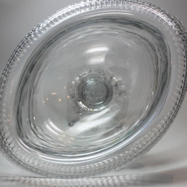 Irish cut glass centre piece with turnover rim - image 3