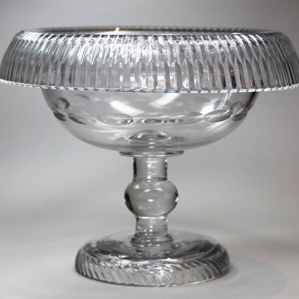 An Irish glass pedestal centre bowl, circa 1835 - image 4