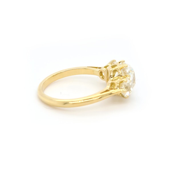 New Edwardian Style Three Stone Diamond and Gold Ring 2.00ct J SI1 - image 4