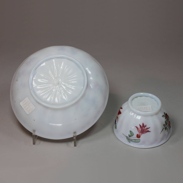 European milk glass tea bowl and saucer, 18th century - image 2