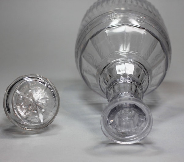 Georgian cut glass decanter and flat-top stopper, circa 1780 - image 3