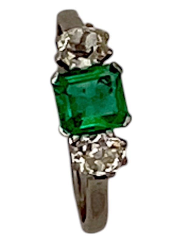 Edwardian emerald and diamond 3 stone ring - image 3