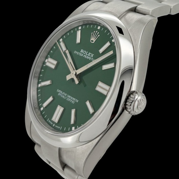 ROLEX OYSTER PERPETUAL 41 GREEN FULL SET 2022 withTAGS - image 2