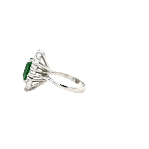 18k white gold Tsavorite & diamond Ring - image 2