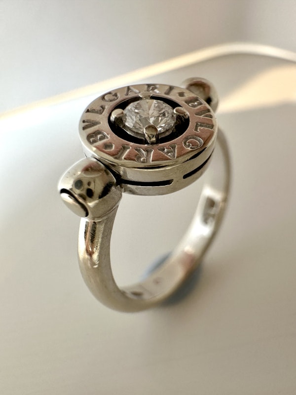 Bvlgari, Gold & Diamond Ring. Vintage. - image 3