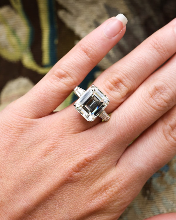 An extraordinary Platinum (tested)  Emerald Cut Diamond Solitaire Ring - image 1