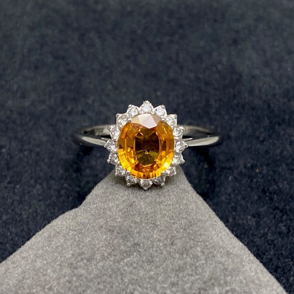 Orange Sapphire Diamond Ring in 18ct White Gold date circa 1980, SHAPIRO & Co since1979 - image 1