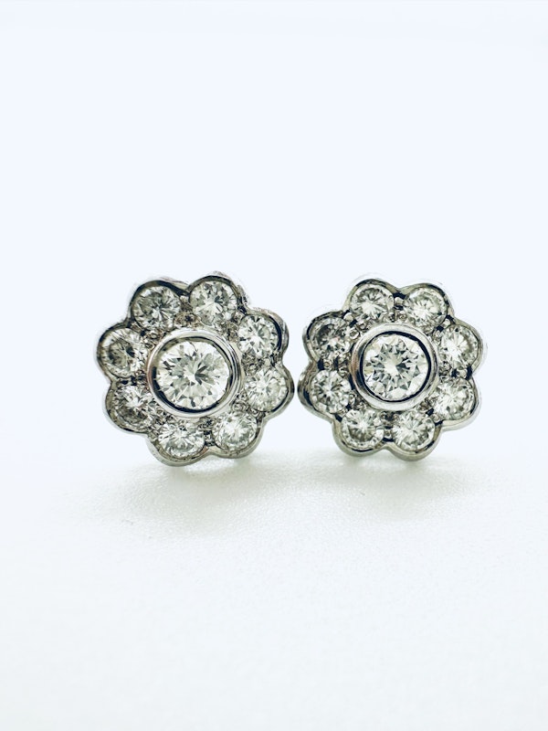 1.40ct Diamond Cluster Earrings - image 5