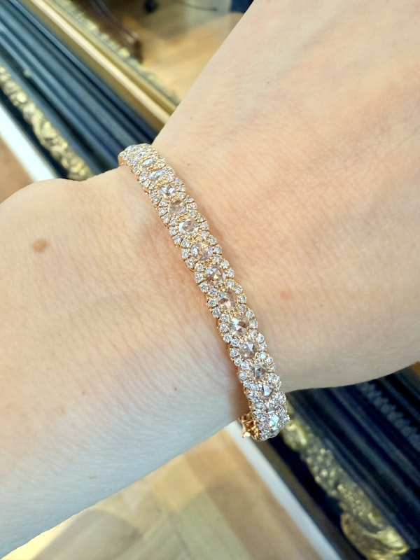 6.50ct Diamond Bangle. - image 11