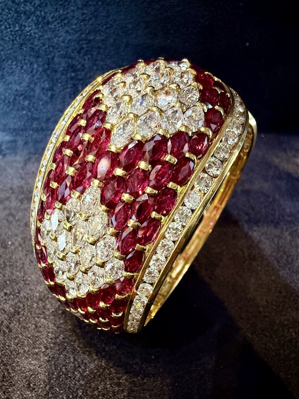 40.00ct Natural Ruby & 18.00ct Diamond Bangle - image 5