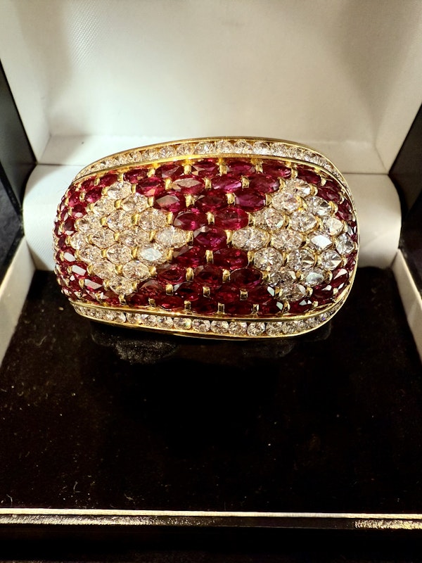 40.00ct Natural Ruby & 18.00ct Diamond Bangle - image 4