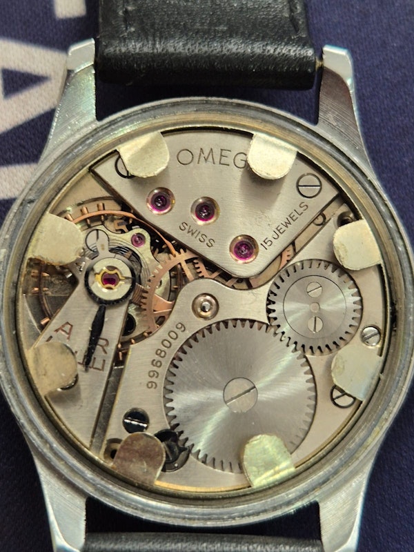 Omega 'Bullseye' 2400-1 Suveran - image 12