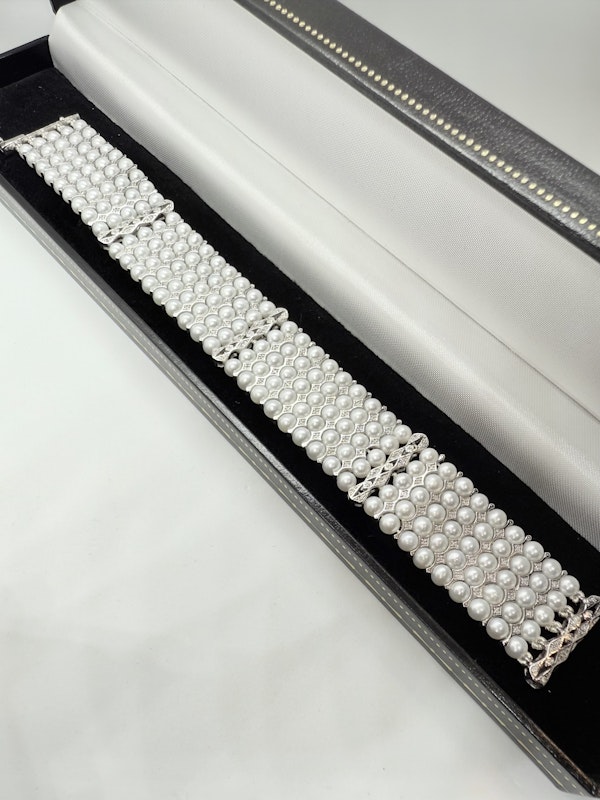 White Pearls & Diamond Bracelet - image 1