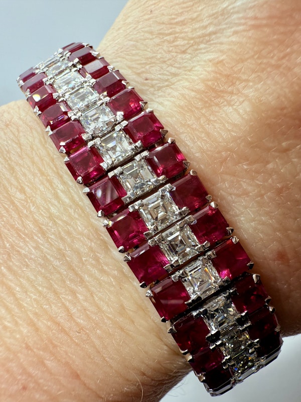 18K White Gold, 29.56ct Natural Ruby & 11.82ct Diamond bracelet - image 8