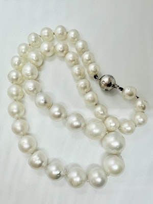 South Sea White Pearl Necklace.