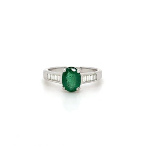 Emerald with baguette diamonds ring