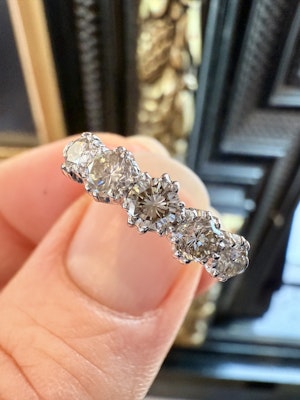 5-stone, 1.10ct Diamond Ring.
