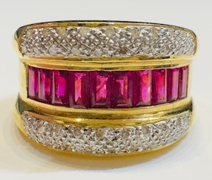 1.00ct Ruby & 0.20ct Diamond Ring