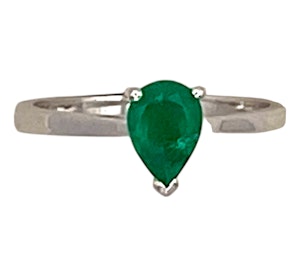 Drop shape emerald  ring in 18 ct. white gold