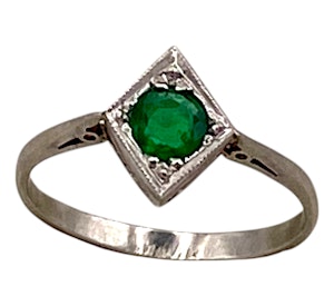 Art Deco emerald lozenge shape ring